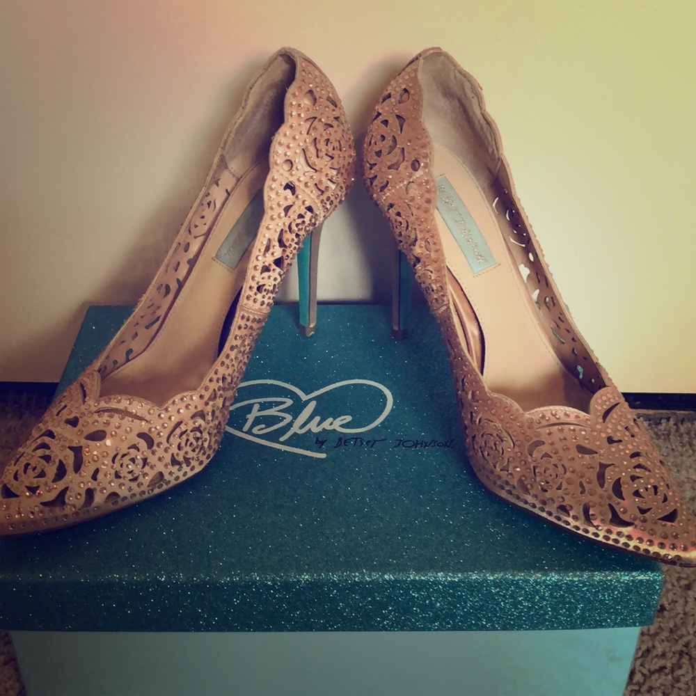 Beautiful shows Betsy Johnson!